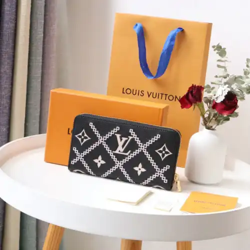 LV Bag 2204DJ0021