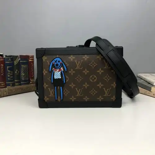 LV Bag 2204DJ0023