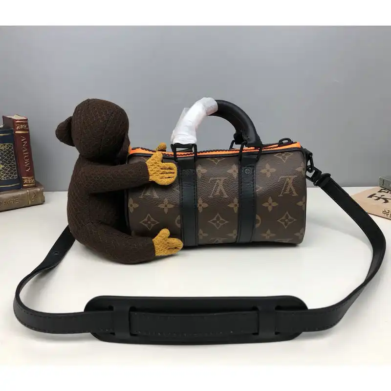 LV Bag 2204DJ0025