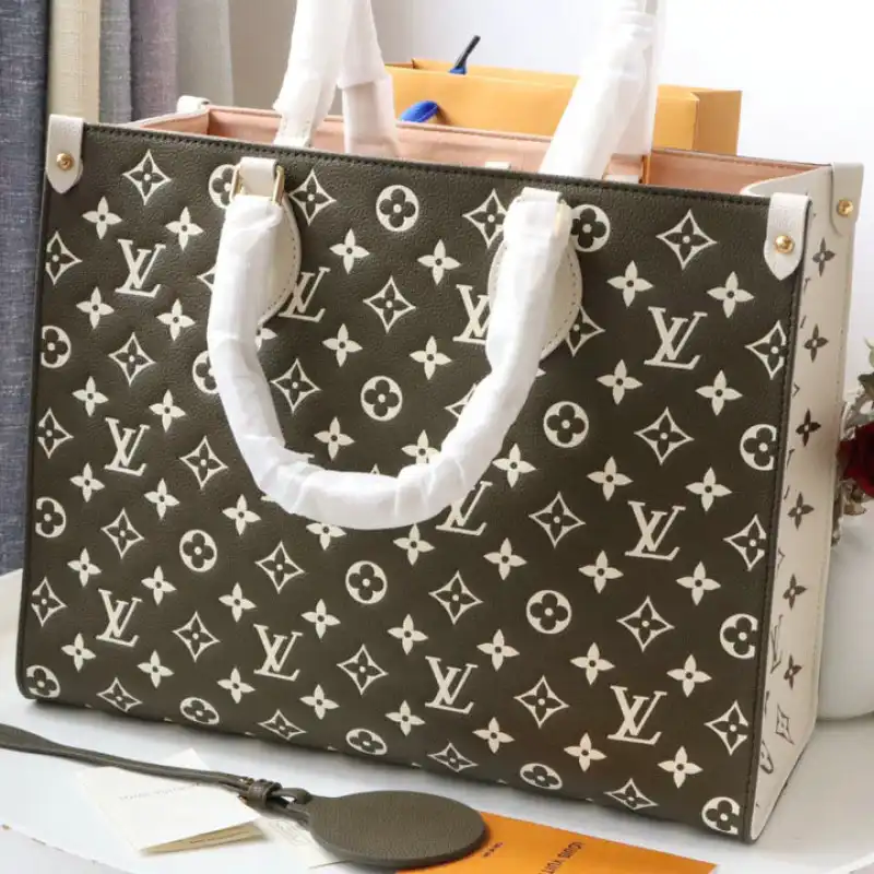 LV Bag 2204DJ0033