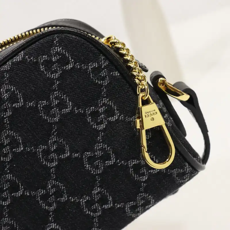 Gucci Bag 2204DJ0043