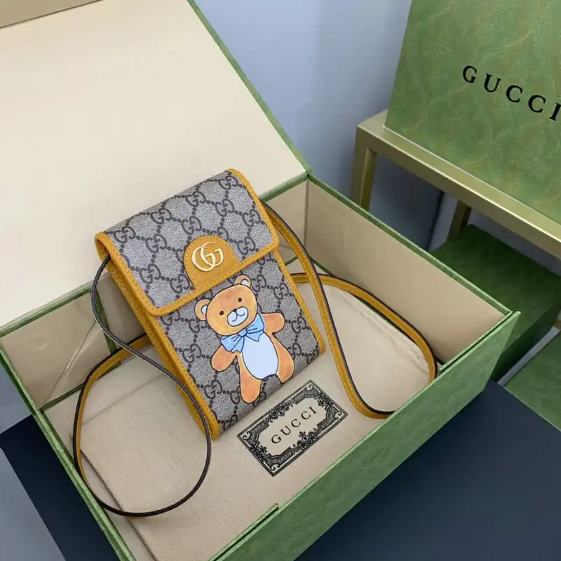 Cheap Gucci Bag 2204DJ0063