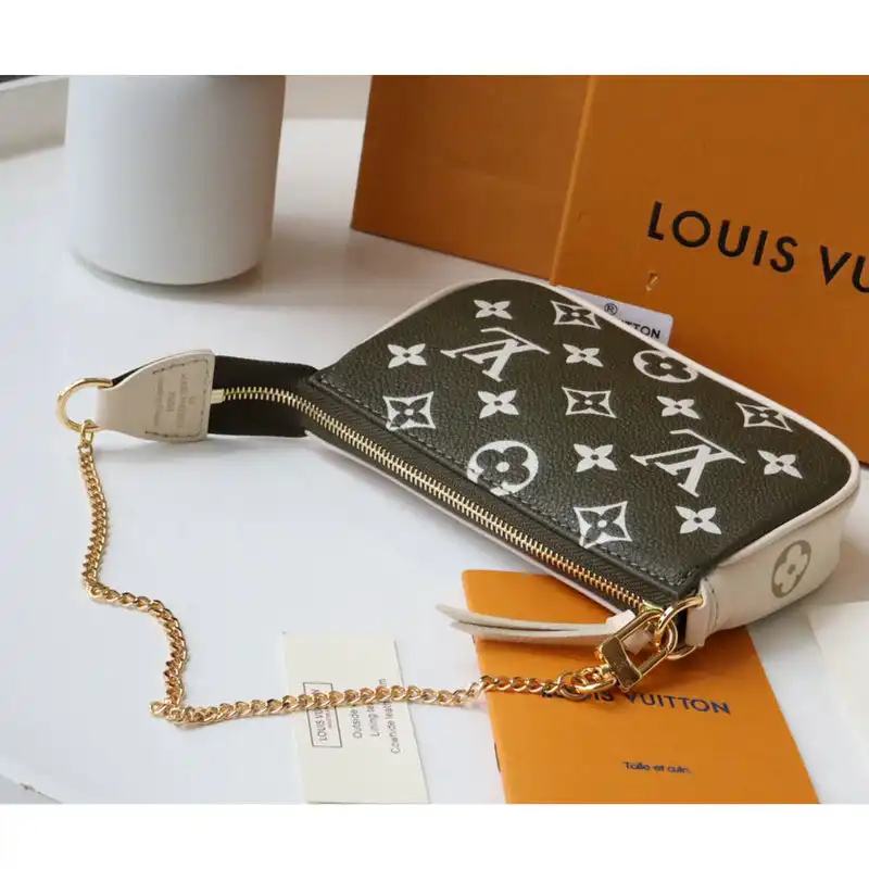 LV Bag 2204DJ0073