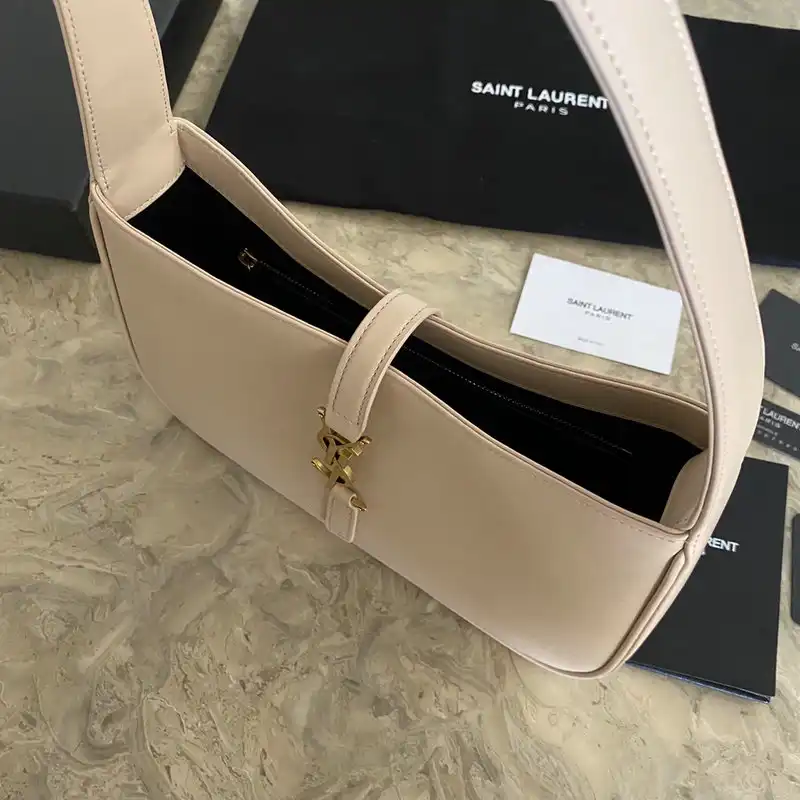 YSL Bag 2204HS0052