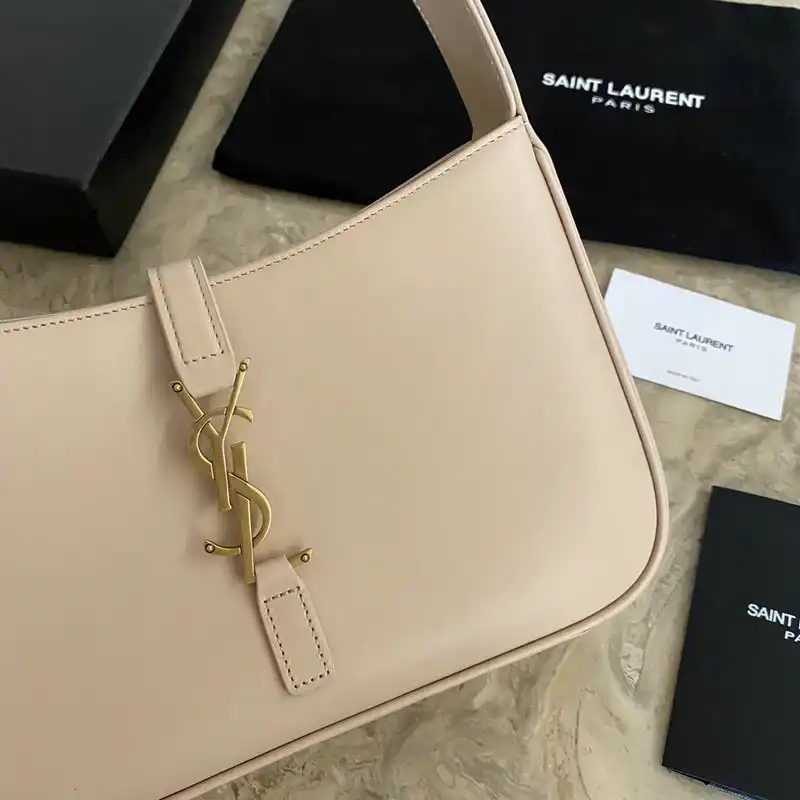 YSL Bag 2204HS0052