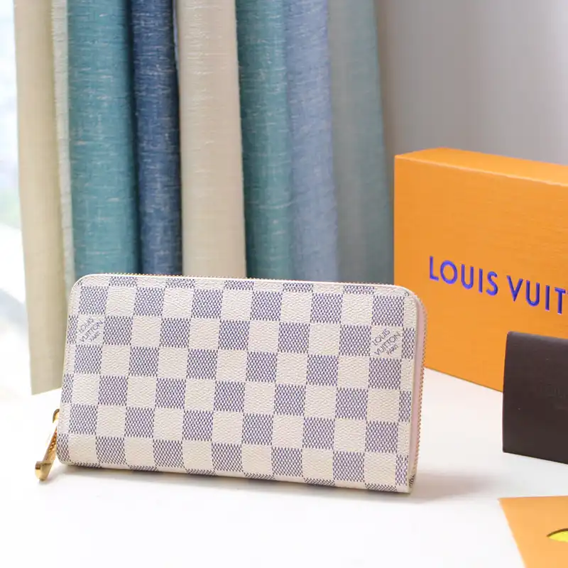 LV Bag 2204HT0019