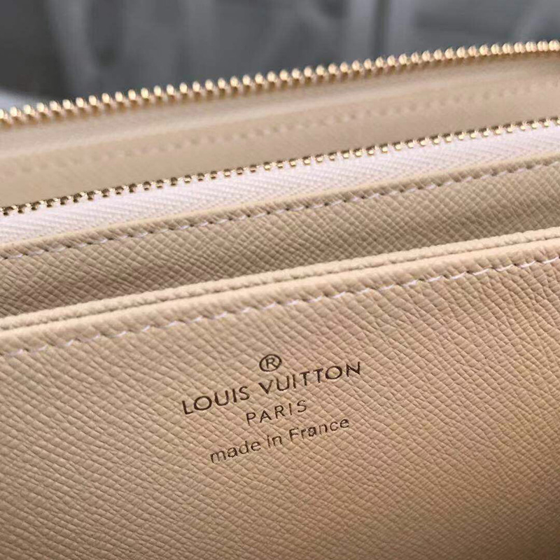 FASH LOUIS VUITTON Bag 2204HT0031