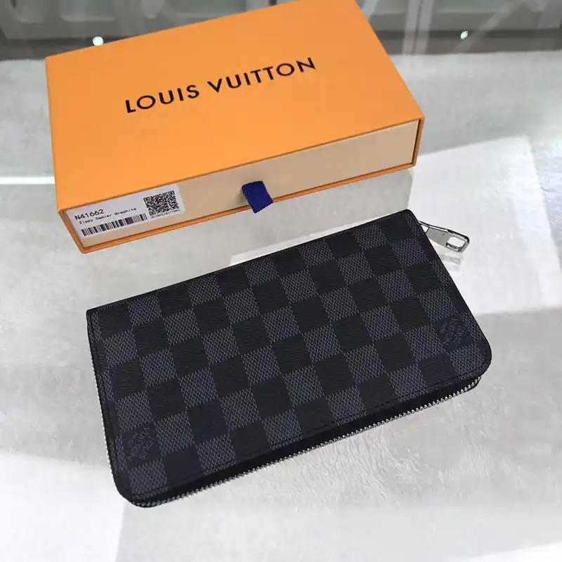 FASH LOUIS VUITTON Bag 2204HT0032