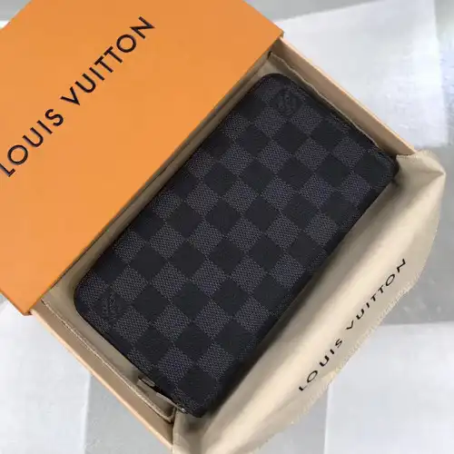 LV Bag 2204HT0032