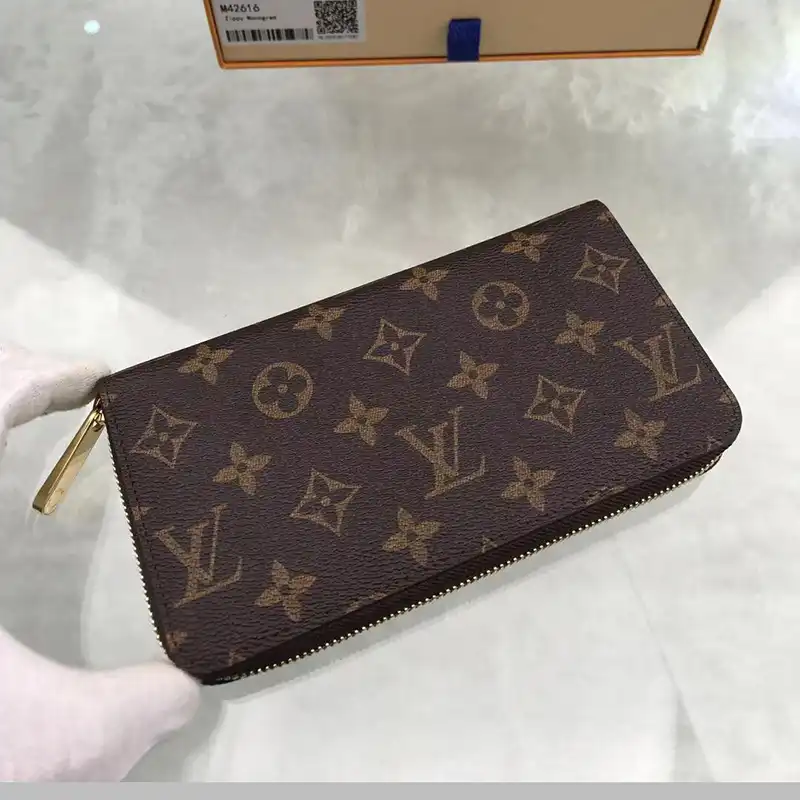 LV Bag 2204HT0034