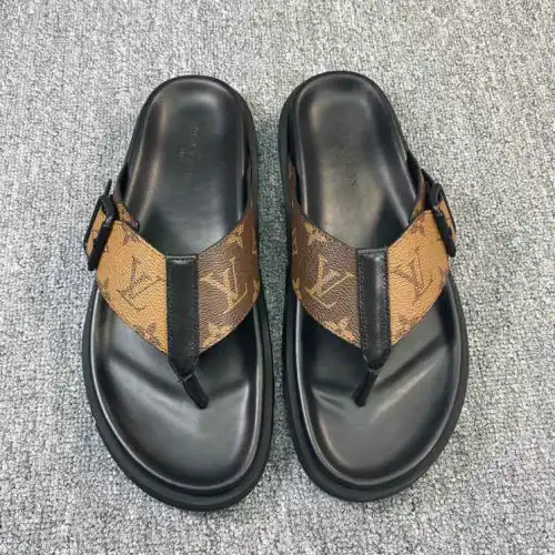 LV Shoes 2204PZ0001