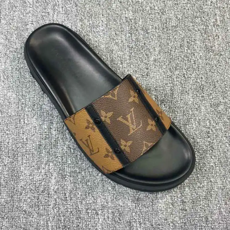 LV Shoes 2204PZ0005