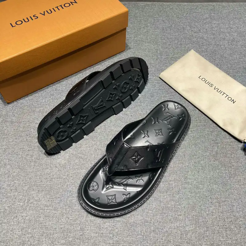 LV Shoes 2204PZ0036