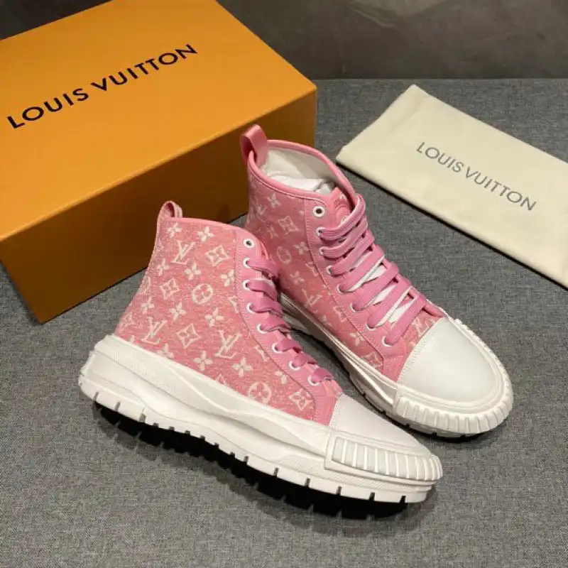 LV Shoes 2204PZ0130