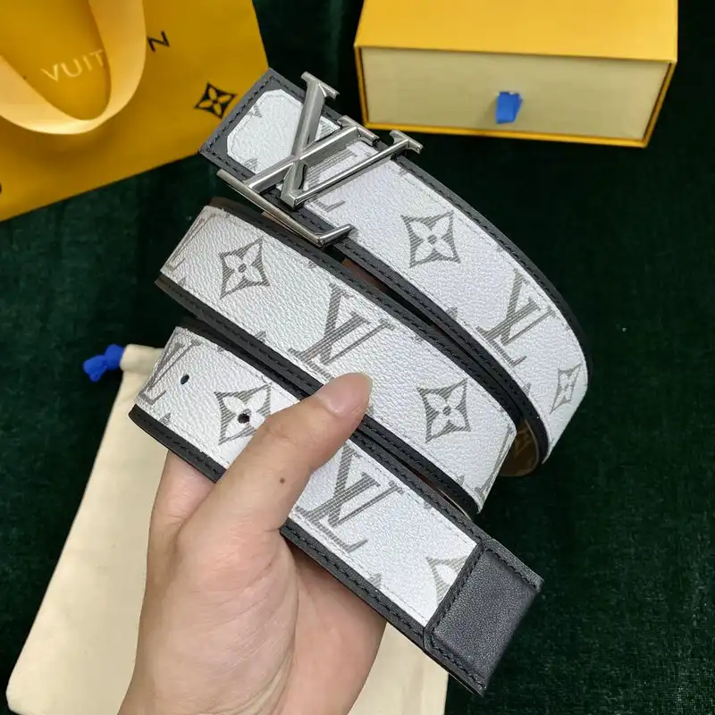 Official FashionRep LV Belts 2204XA0008