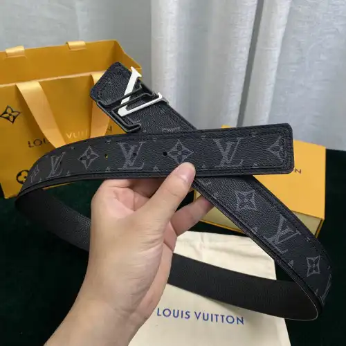 LV Belts 2204XA0074