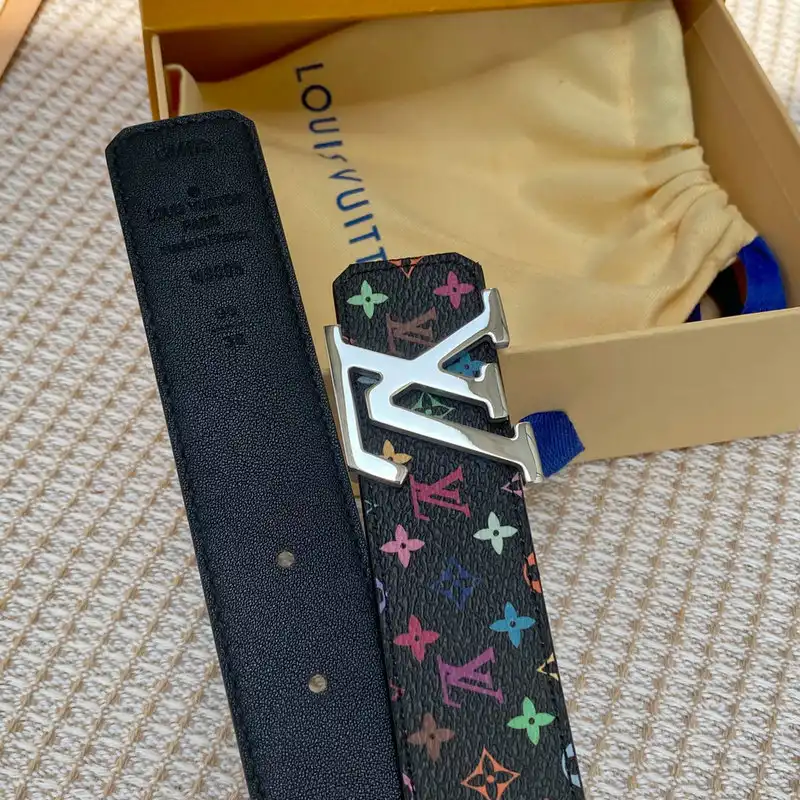 LV Belts 2204XA0076