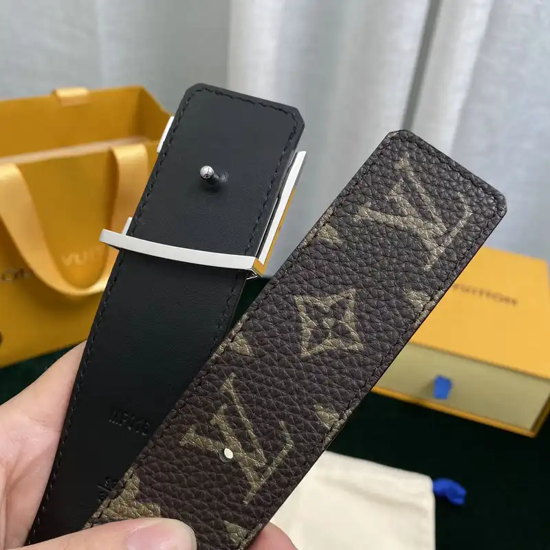 LV Belts 2204XA0099