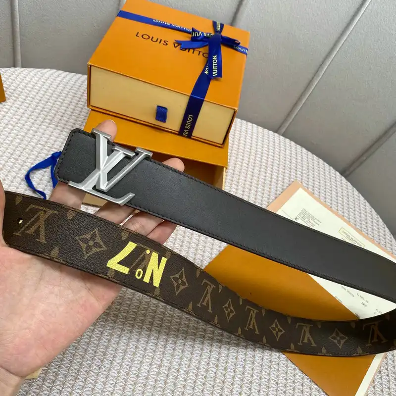 LV Belts 2204XA0129