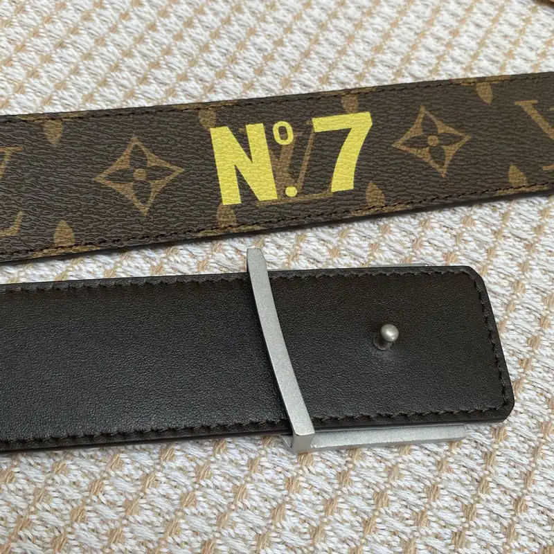 LV Belts 2204XA0129