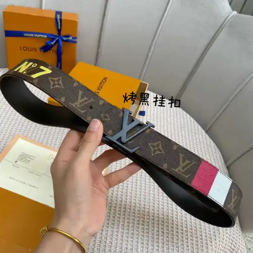 LV Belts 2204XA0164