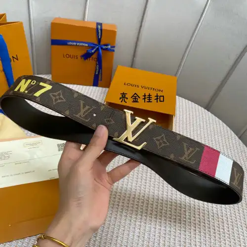 LV Belts 2204XA0165