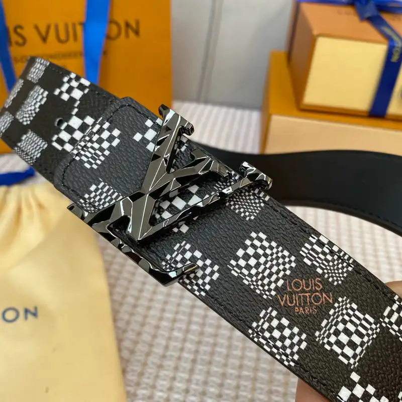 LV Belts 2204XA0212