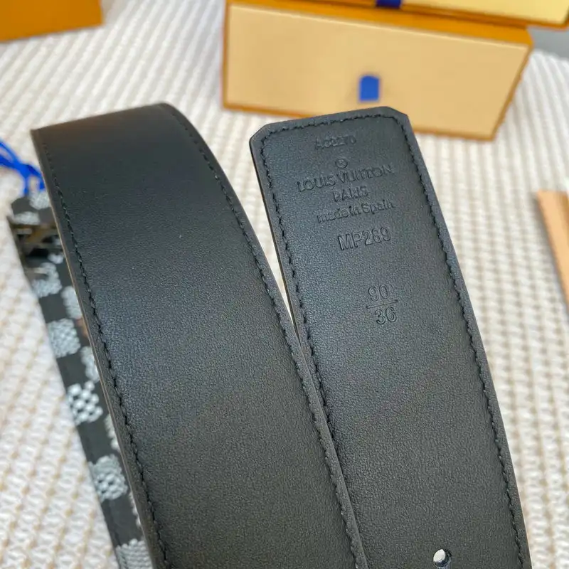 LV Belts 2204XA0212