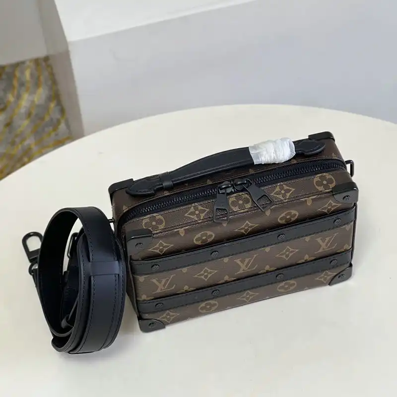 LV Bag 2204YA0009