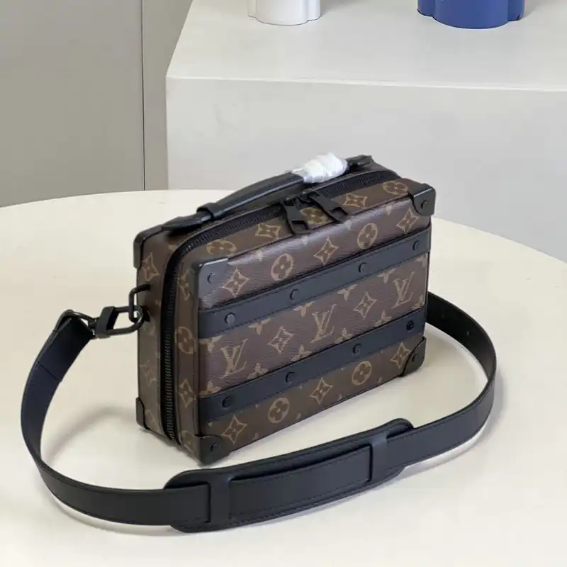 LV Bag 2204YA0009