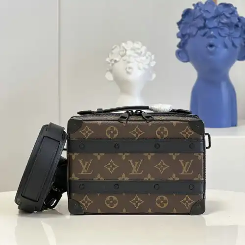 Fashionrepsfam ru LV Bag 2204YA0009