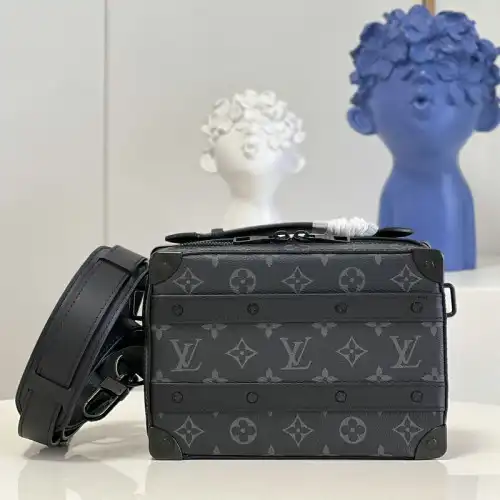 LV Bag 2204YA0010