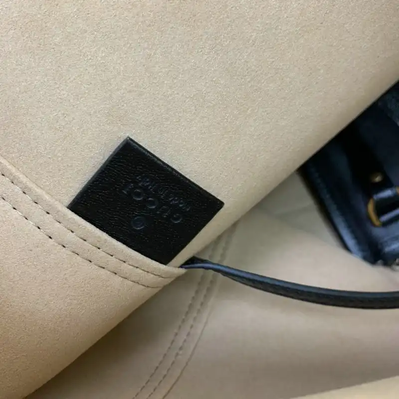 Cheap Gucci Bag 2204YA0012