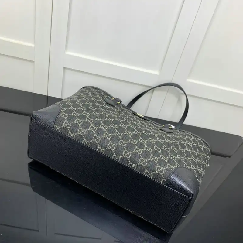 Gucci Bag 2204YA0014