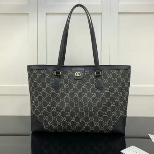 Gucci Bag 2204YA0014