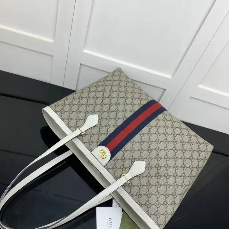 Cheap Gucci Bag 2204YA0017