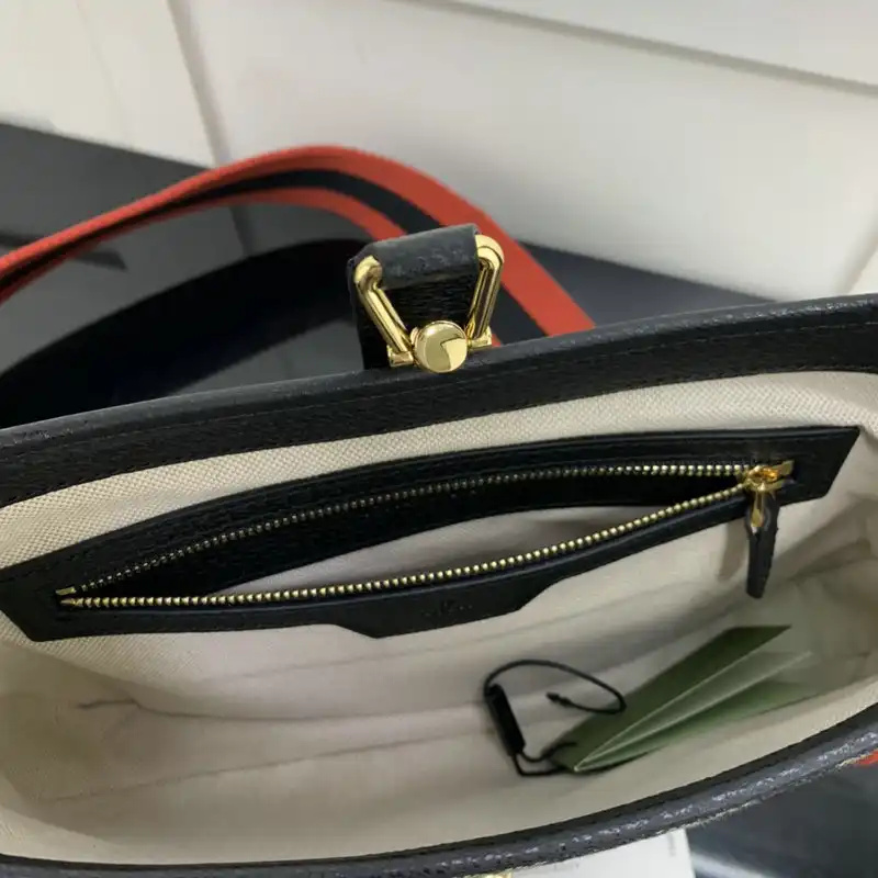 Cheap Gucci Bag 2204YA0021