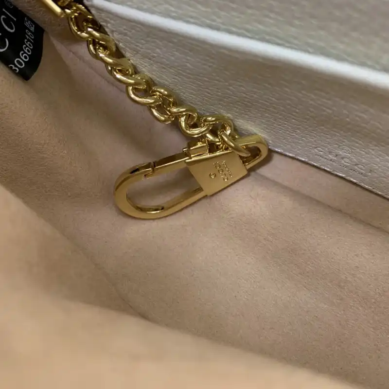 Cheap Gucci Bag 2204YA0025