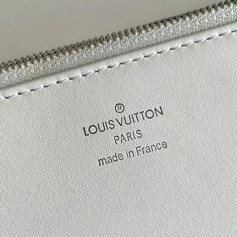 Fashionrepsfam ru LV Bag 2204YA0037