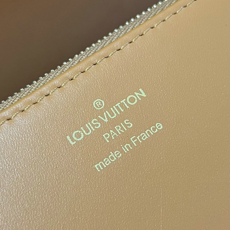 FASH LOUIS VUITTON Bag 2204YA0038