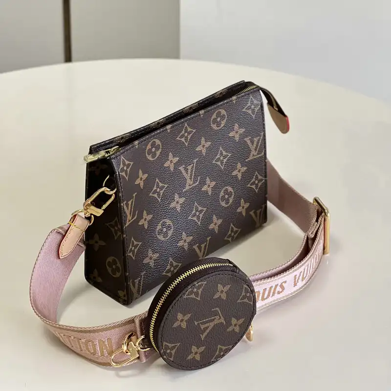 LV Bag 2204YA0040