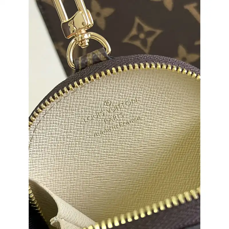 LV Bag 2204YA0041