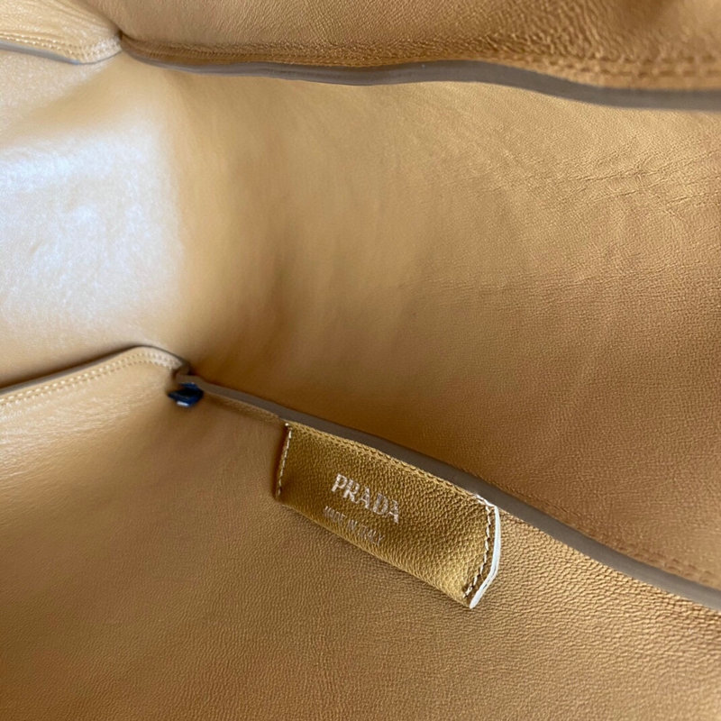 FASH Prada Bag 2204YA0053