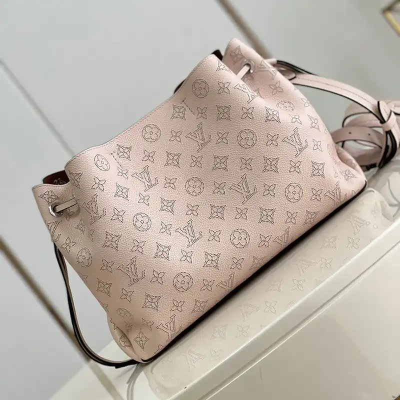 LV Bag 2204YA0057