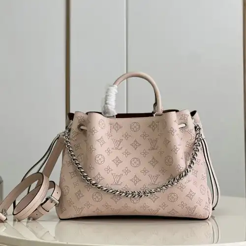 LV Bag 2204YA0057