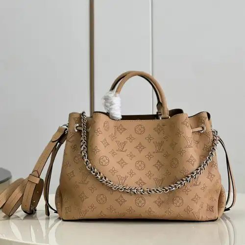 LV Bag 2204YA0058