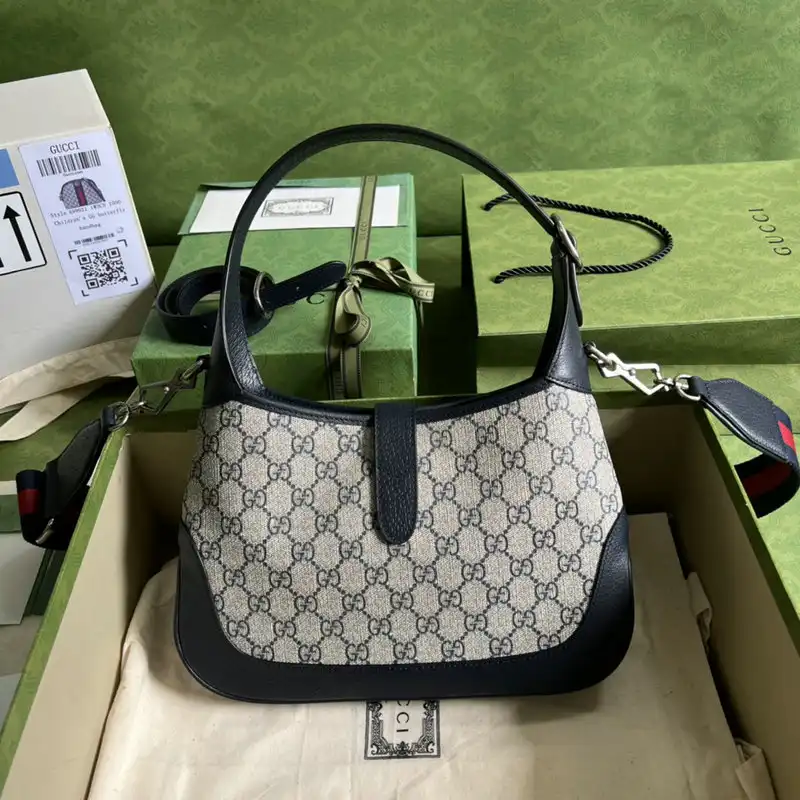 Cheap Gucci Bag 2204YA0060