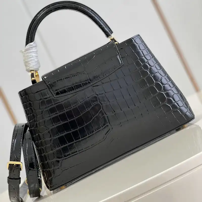 LV Bag 2204YA0074