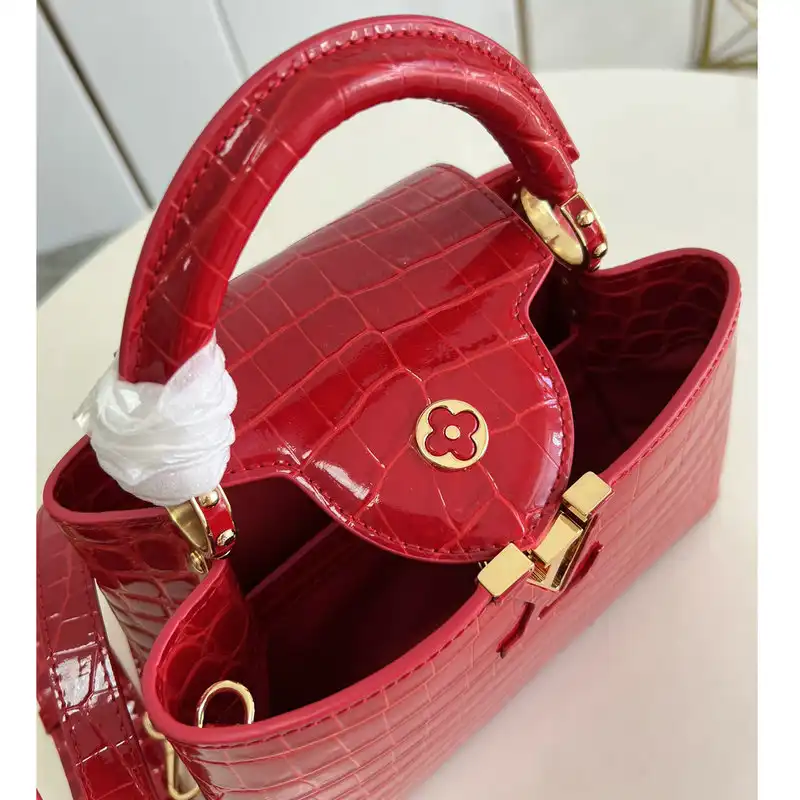 LV Bag 2204YA0078