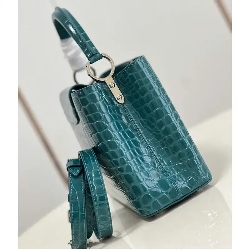 Fashionrepsfam ru LV Bag 2204YA0082